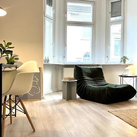 Design Altbau Modern Zwischen Koeln & Duesseldorf Appartement